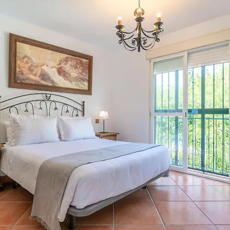 בית נופש 4 Bedroom Gorgeous In *