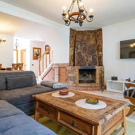 4 Bedroom Gorgeous In * מארבלה