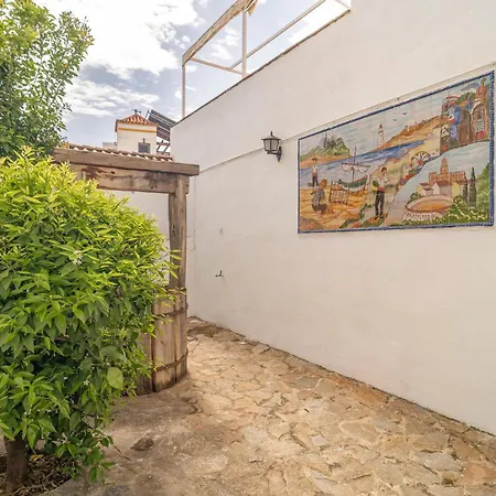 בית נופש 4 Bedroom Gorgeous In מארבלה